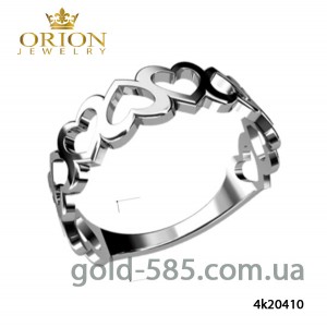 Серебряное кольцо с сердечками 20410р