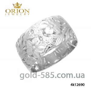 Серебряное кольцо 12690р